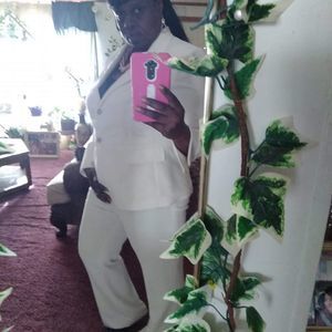 Meet your Posher, Daphne